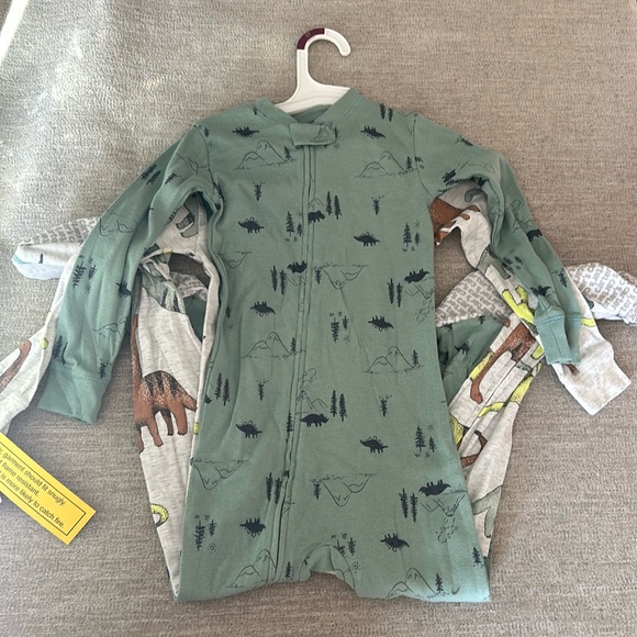 2 Carters Dinosaur footed pajamas Size 3T. NWT - Picture 3 of 9